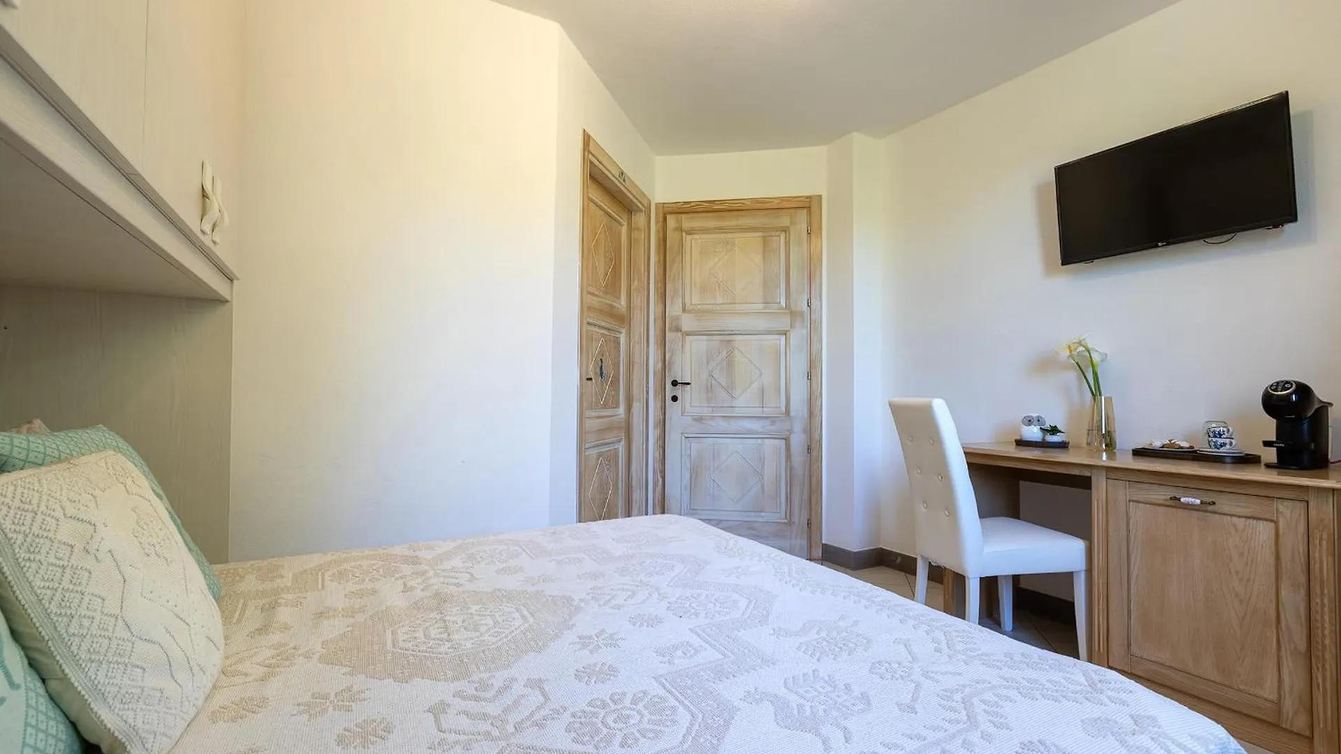 Villa Janas Lussuosa per 12 persone Uso esclusivo e piscina indipendente Alghero 0*,  Italia