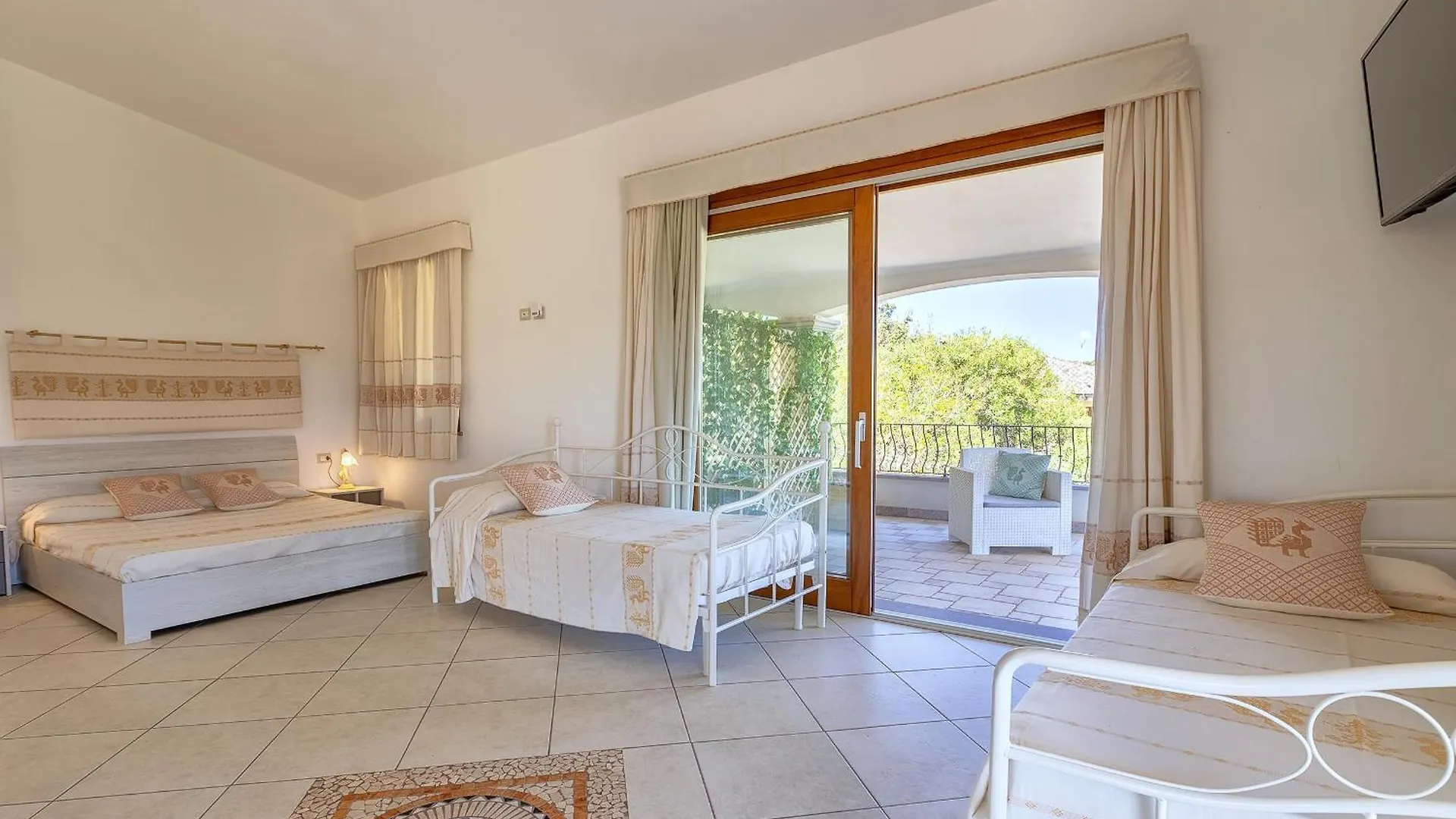 Villa Janas Lussuosa per 12 persone Uso esclusivo e piscina indipendente Alghero