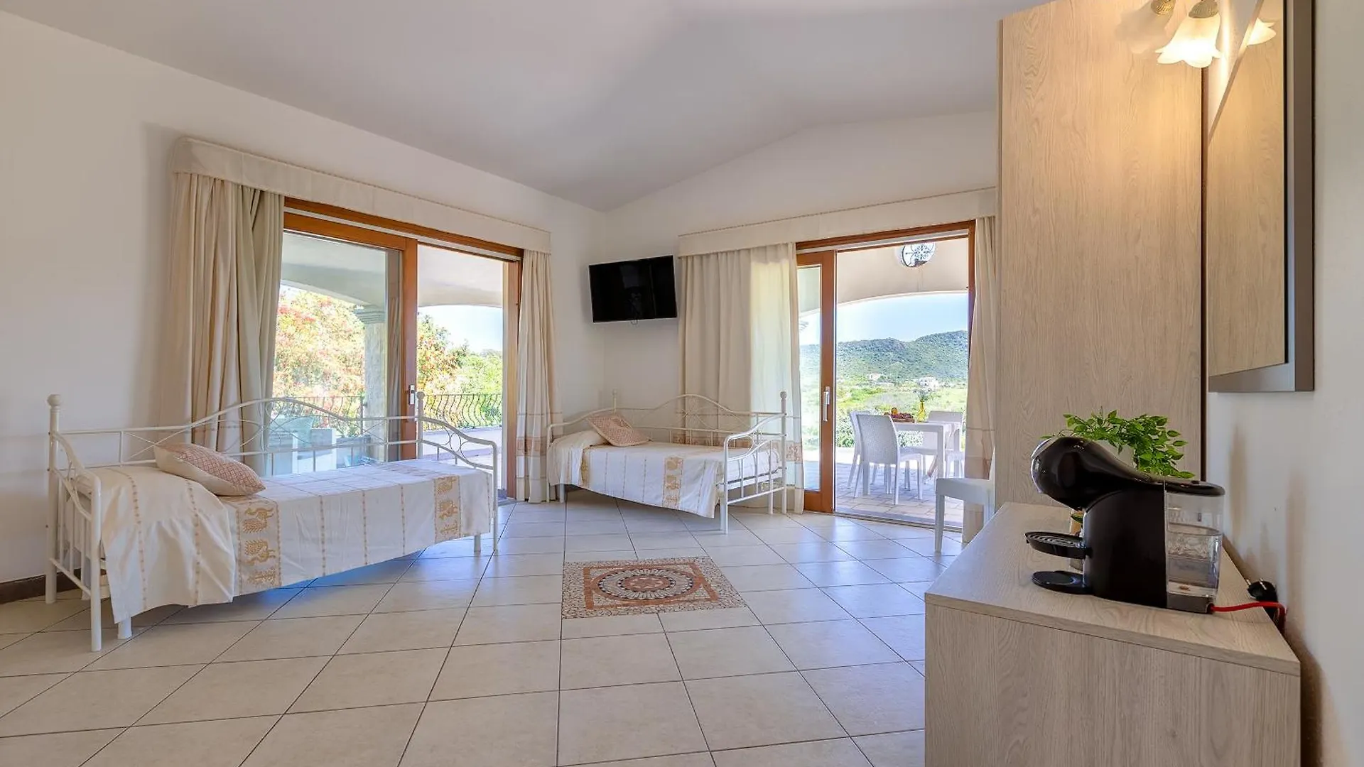 Villa Janas Luxury Villa Surrounded By Large Park, Swimming Pool, Parking And Wifi Alghero Italy