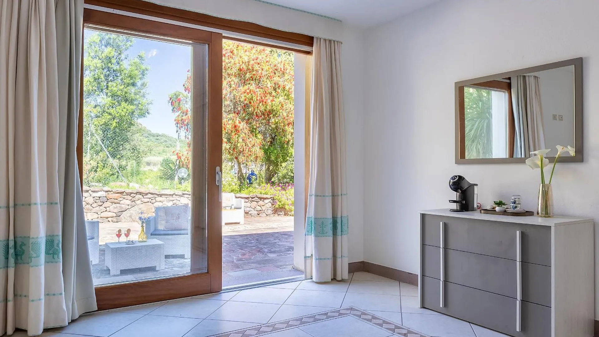 Villa Janas Luxury Villa Surrounded By Large Park, Swimming Pool, Parking And Wifi Alghero