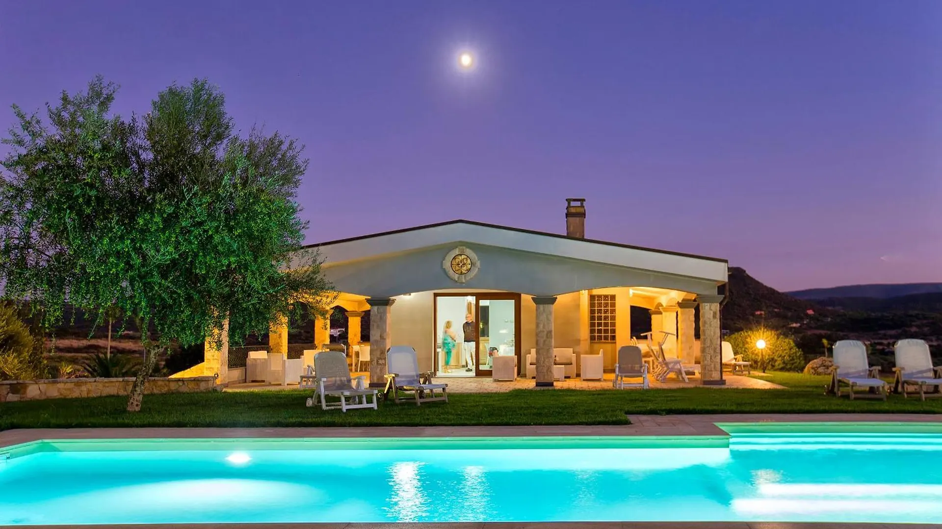 Villa Janas Luxury Villa Surrounded By Large Park, Swimming Pool, Parking And Wifi Alghero